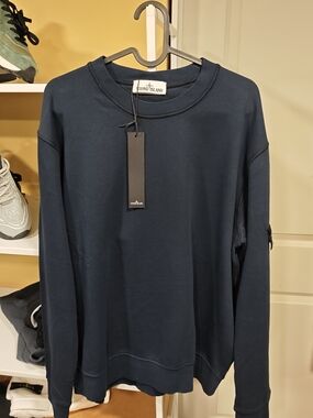 Stone Island Men's Navy Crewneck Sweater